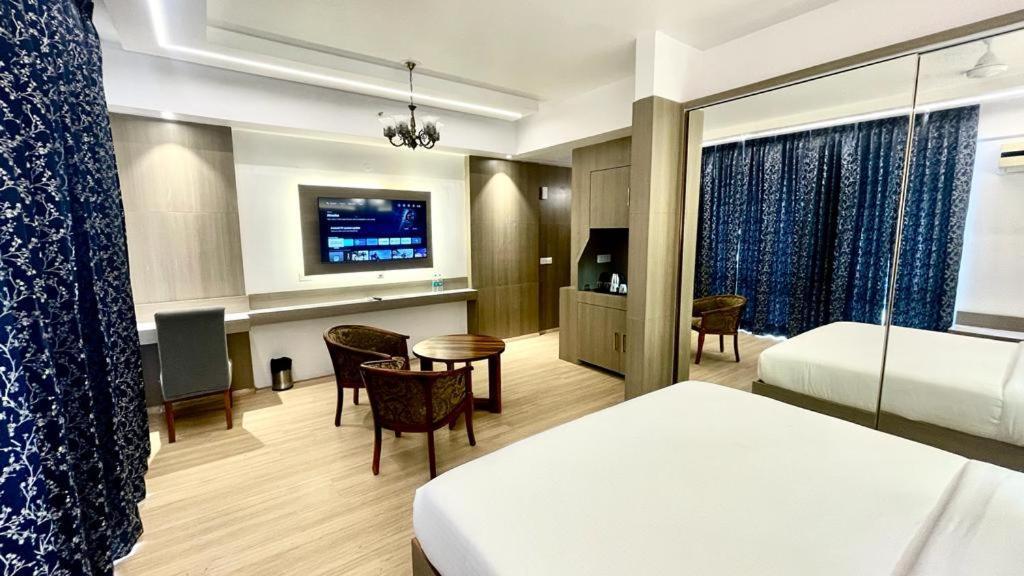 Hotel The Grace Residency, Lucknow Zewnętrze zdjęcie